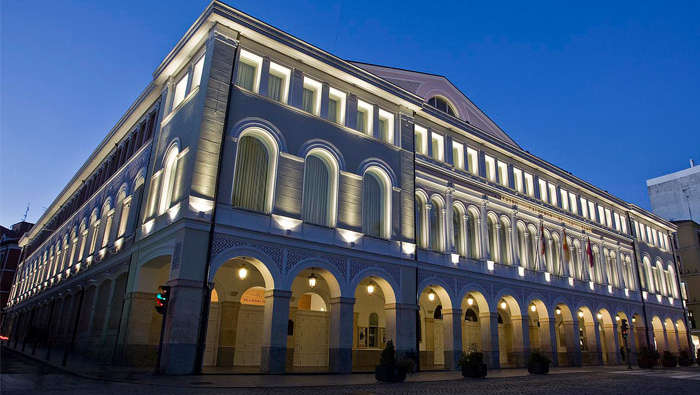 Iluminación decorativa del Teatro Calderón de Valladolid realizada por Philips Lighting