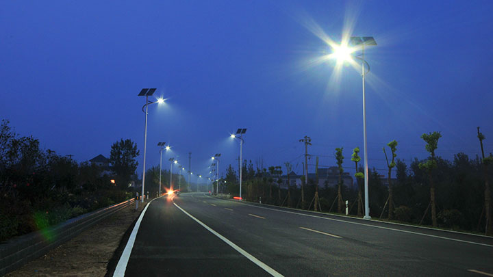 Alumbrado urbano con energía solar