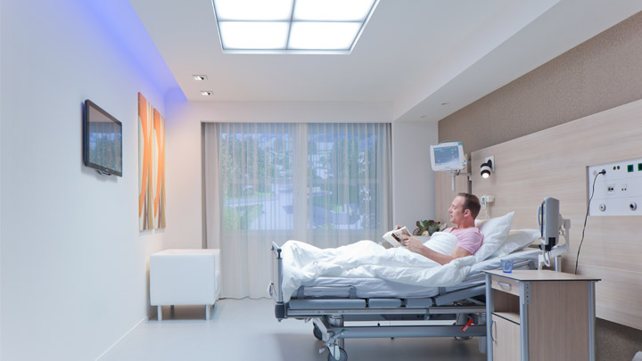 HealWell de Philips Lighting es un completo sistema de iluminación de habitaciones que mejora la experiencia de los pacientes.