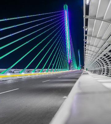 Sistema LED instalado redujo los costos de mantenimiento y ahorro de energía, sino que logró mejoras en indicadores de alcance de iluminación, además también brinda mejores condiciones y criterios estéticos con un diseño que da mejor confort visual. Con ello se logran ambientes modernos y amigables con el entorno. Este sin duda es un paso más hacia el futuro con tecnología de punta LED, apoyando este tipo de proyectos.